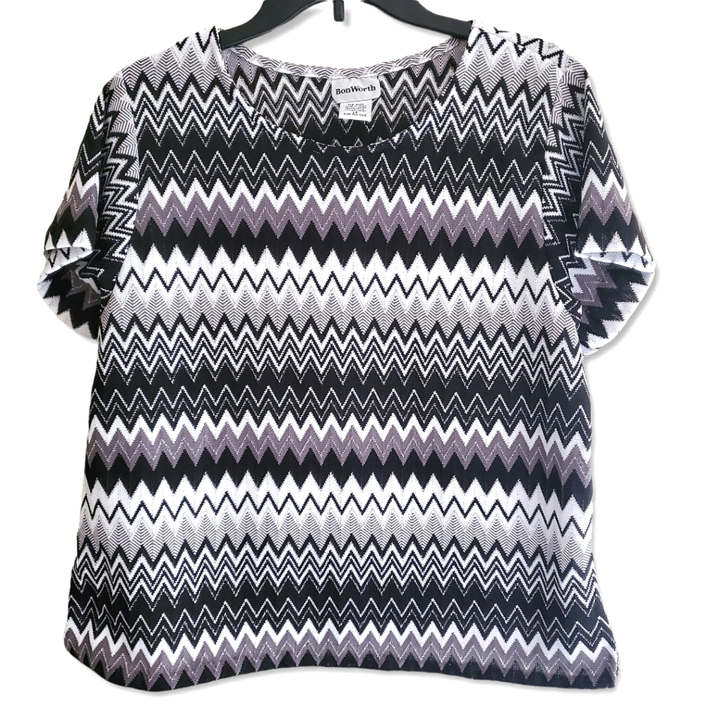 BonWorth Chevron Black White Grey and Shimmer Short Sleeve Top Sz Large